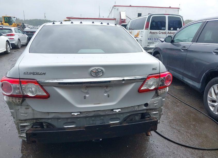 Photo 16 of 2013 Toyota Corolla LE (VIN 2T1BU4EE2DC089106)