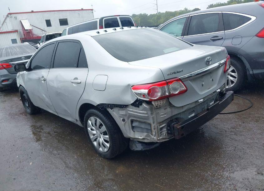 Photo 3 of 2013 Toyota Corolla LE (VIN 2T1BU4EE2DC089106)