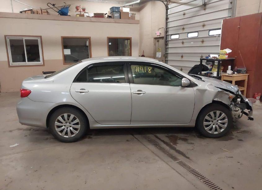 Photo 13 of 2013 Toyota Corolla LE (VIN 2T1BU4EE2DC115722)