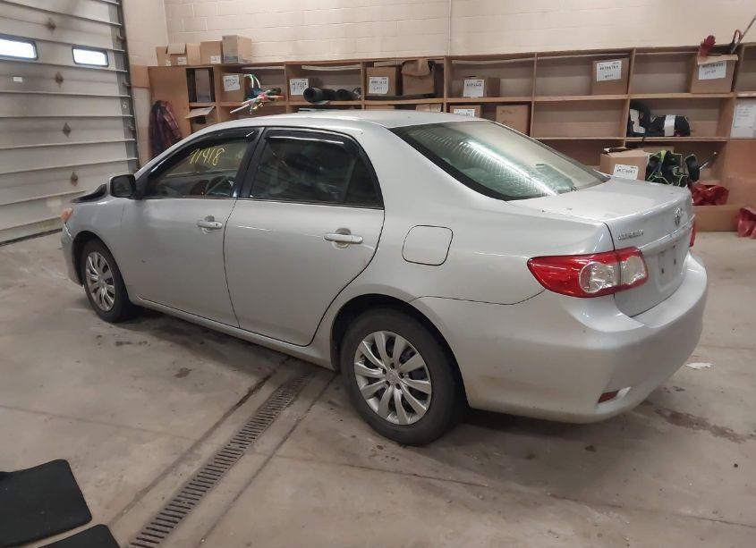 Photo 3 of 2013 Toyota Corolla LE (VIN 2T1BU4EE2DC115722)