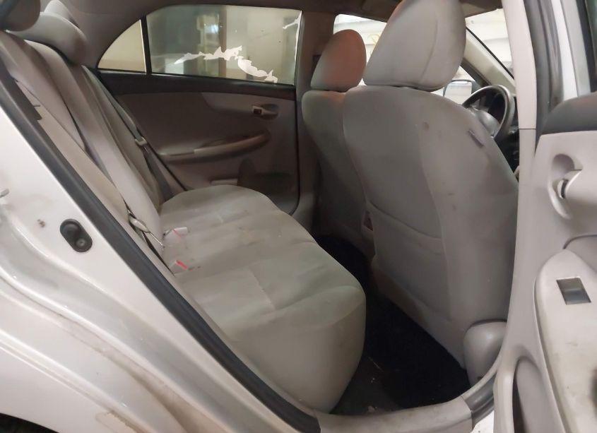 Photo 8 of 2013 Toyota Corolla LE (VIN 2T1BU4EE2DC115722)