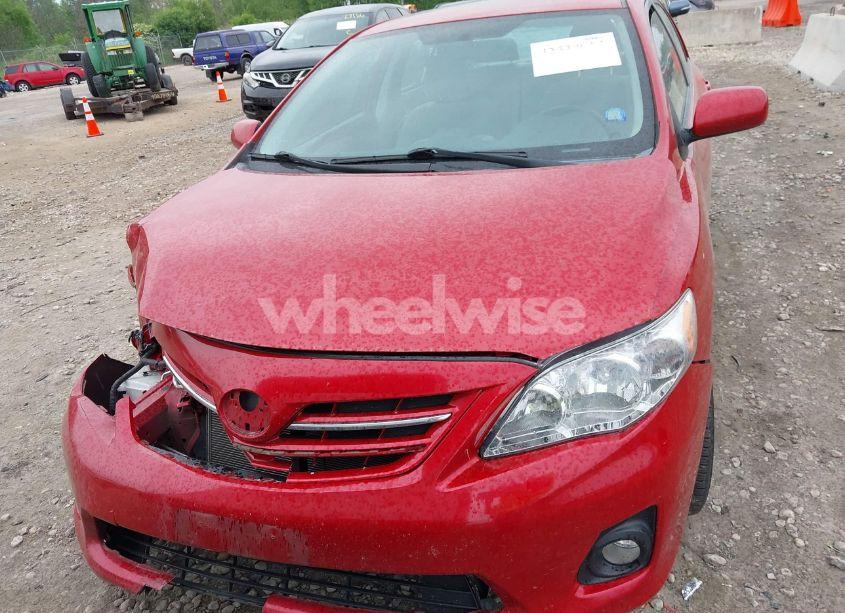 Photo 12 of 2013 Toyota Corolla LE (VIN 2T1BU4EE2DC120225)