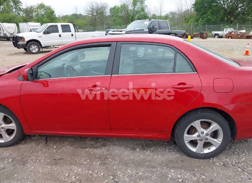 Photo 14 of 2013 Toyota Corolla LE (VIN 2T1BU4EE2DC120225)
