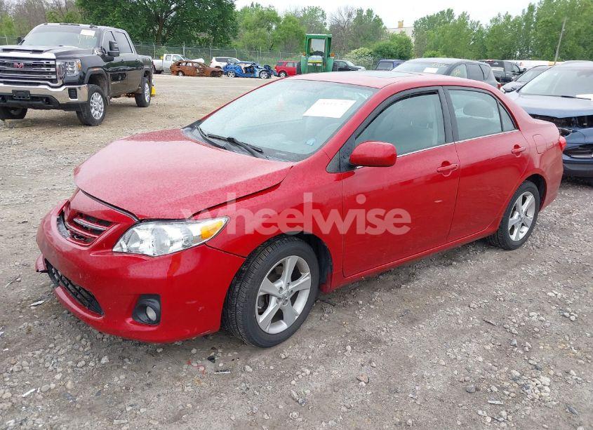 Photo 2 of 2013 Toyota Corolla LE (VIN 2T1BU4EE2DC120225)