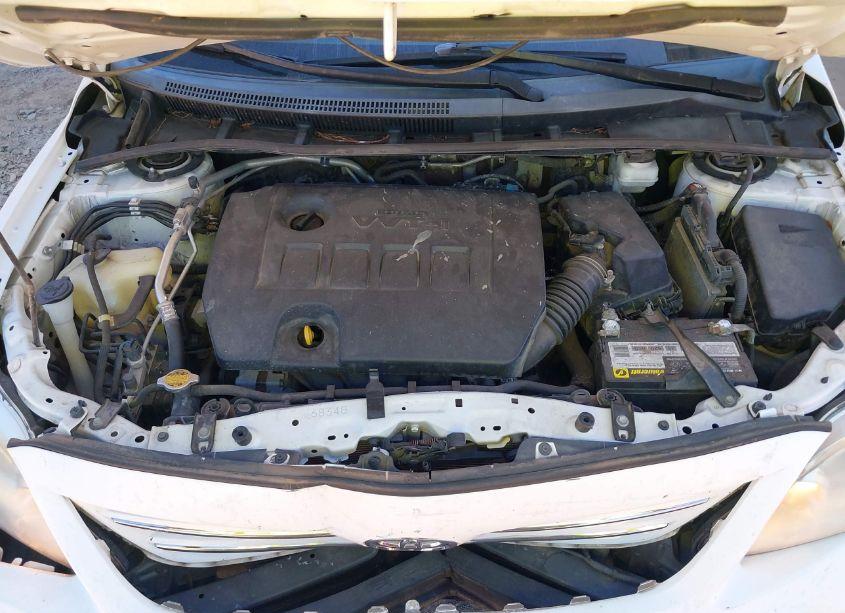 Photo 10 of 2013 Toyota Corolla LE (VIN 2T1BU4EE2DC124856)