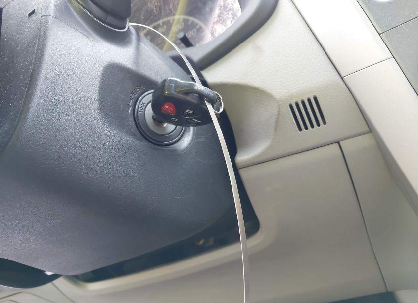 Photo 11 of 2013 Toyota Corolla LE (VIN 2T1BU4EE2DC128017)