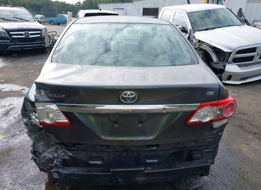 Photo 16 of 2013 Toyota Corolla LE (VIN 2T1BU4EE2DC128017)