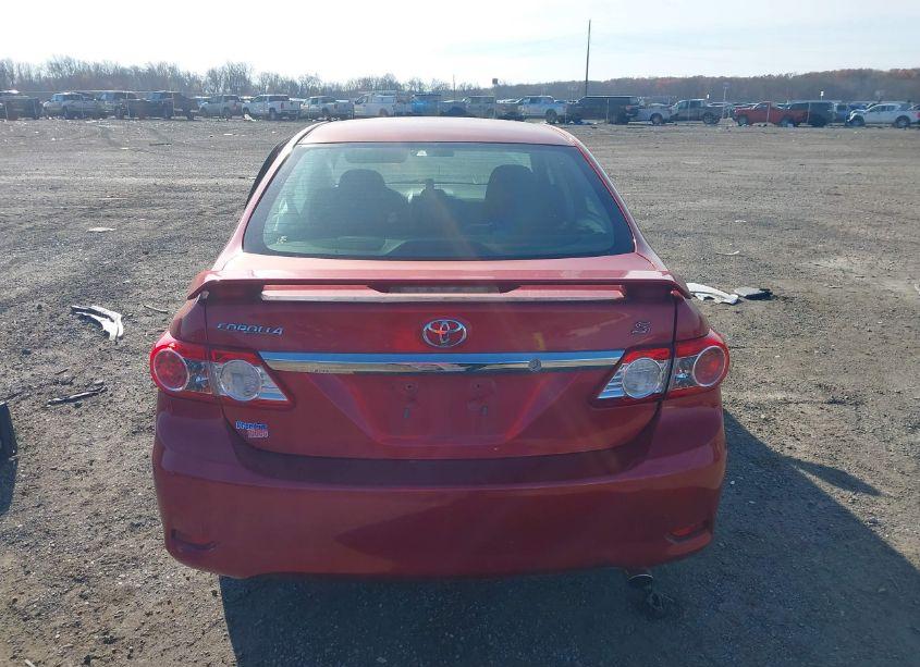 Photo 16 of 2013 Toyota Corolla S (VIN 2T1BU4EE2DC920751)