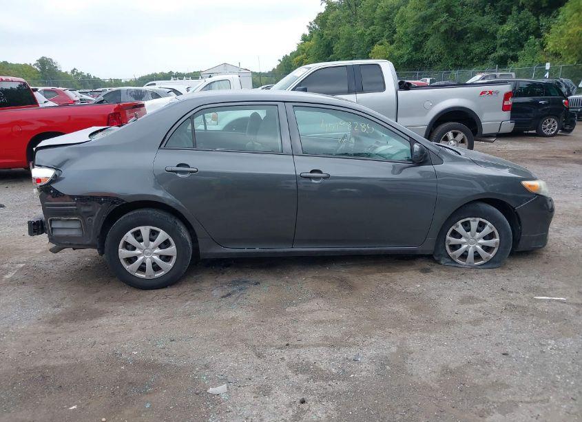 Photo 14 of 2013 Toyota Corolla L (VIN 2T1BU4EE2DC944693)