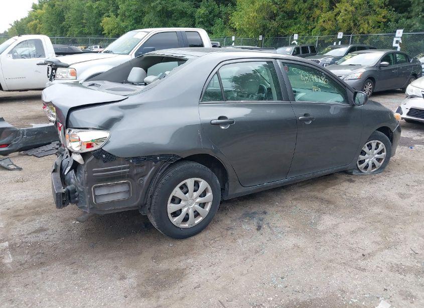 Photo 4 of 2013 Toyota Corolla L (VIN 2T1BU4EE2DC944693)