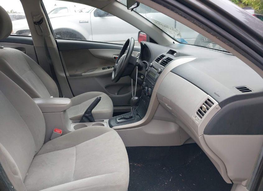 Photo 5 of 2013 Toyota Corolla L (VIN 2T1BU4EE2DC944693)