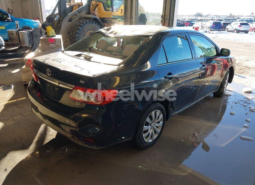 Photo 4 of 2013 Toyota Corolla LE (VIN 2T1BU4EE2DC976639)