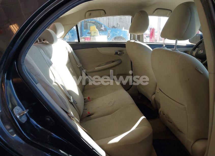 Photo 8 of 2013 Toyota Corolla LE (VIN 2T1BU4EE2DC976639)