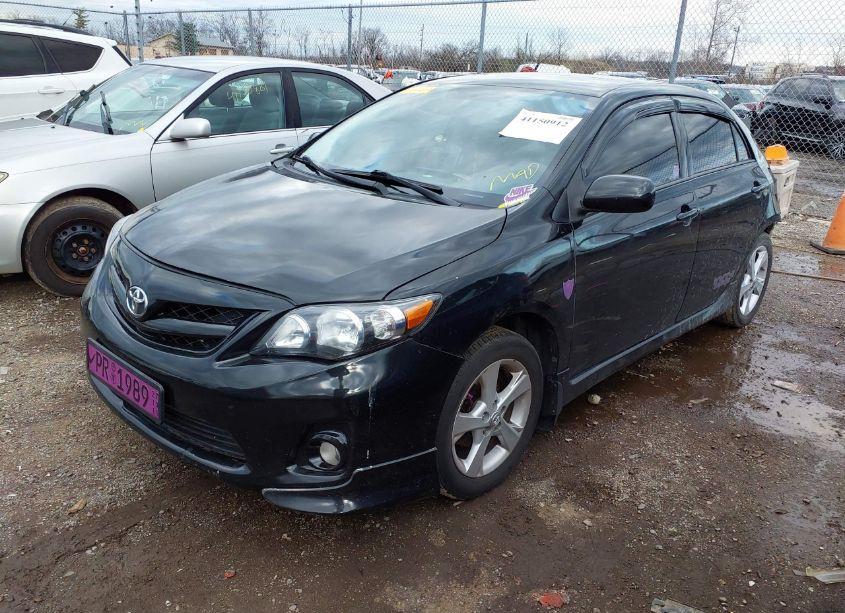 Photo 2 of 2013 Toyota Corolla S (VIN 2T1BU4EE2DC978679)