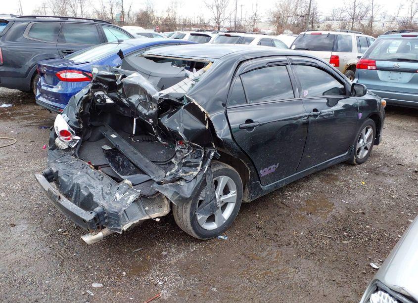 Photo 4 of 2013 Toyota Corolla S (VIN 2T1BU4EE2DC978679)