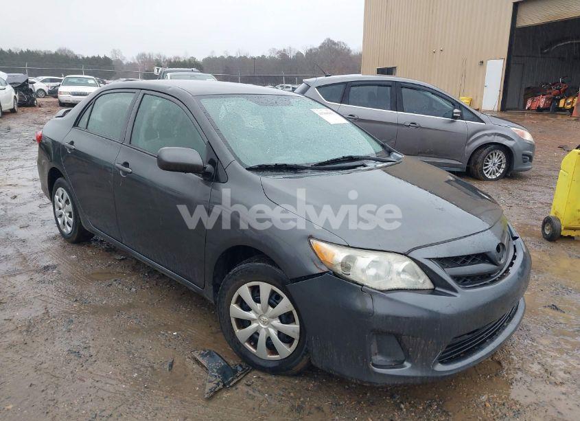 2013 Toyota Corolla L (VIN 2T1BU4EE2DC987804) main photo