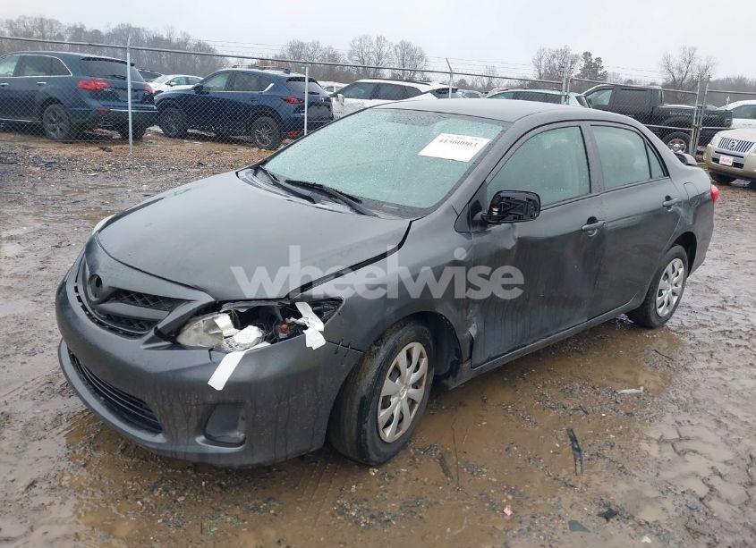 Photo 2 of 2013 Toyota Corolla L (VIN 2T1BU4EE2DC987804)