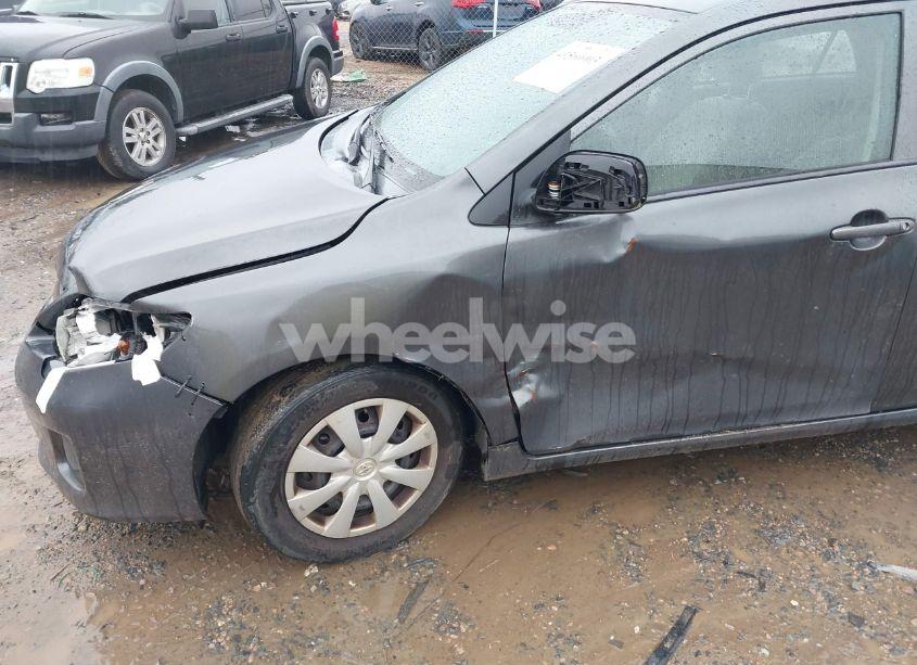 Photo 6 of 2013 Toyota Corolla L (VIN 2T1BU4EE2DC987804)