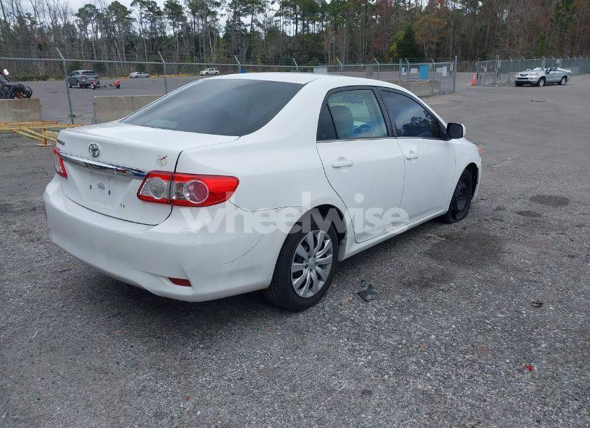 Photo 4 of 2013 Toyota Corolla LE (VIN 2T1BU4EE2DC990699)
