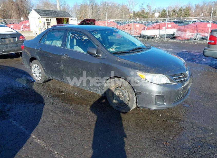 2013 Toyota Corolla LE (VIN 2T1BU4EE2DC996342) main photo