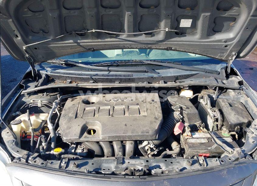 Photo 10 of 2013 Toyota Corolla LE (VIN 2T1BU4EE2DC996342)