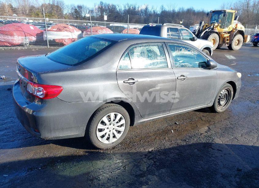 Photo 13 of 2013 Toyota Corolla LE (VIN 2T1BU4EE2DC996342)