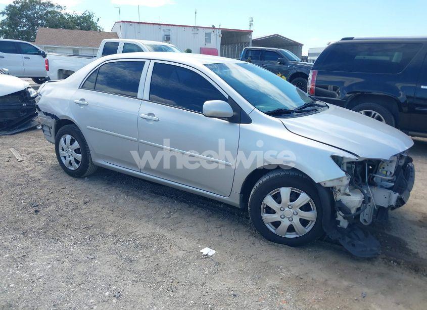 2010 Toyota Corolla LE (VIN 2T1BU4EE3AC224606) main photo