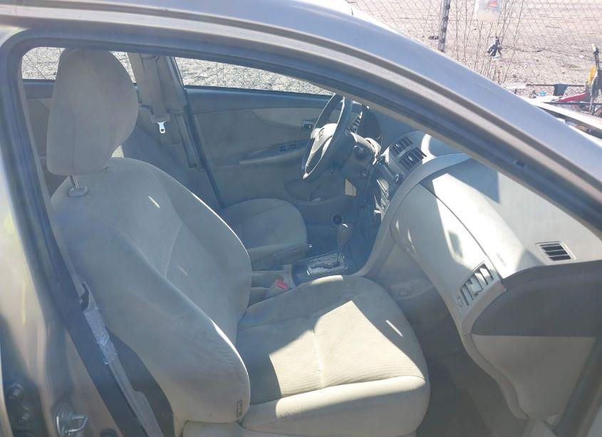 Photo 5 of 2010 Toyota Corolla LE (VIN 2T1BU4EE3AC264720)