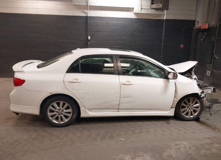 Photo 14 of 2010 Toyota Corolla S (VIN 2T1BU4EE3AC269027)