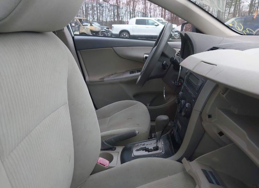 Photo 5 of 2010 Toyota Corolla LE (VIN 2T1BU4EE3AC281632)