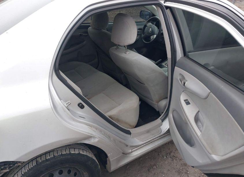 Photo 8 of 2010 Toyota Corolla LE (VIN 2T1BU4EE3AC284238)