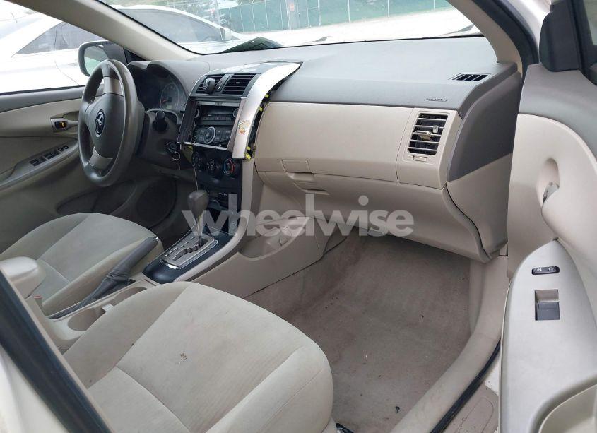 Photo 5 of 2010 Toyota Corolla LE (VIN 2T1BU4EE3AC286152)