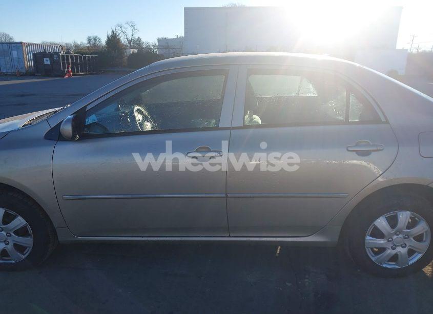 Photo 14 of 2010 Toyota Corolla LE (VIN 2T1BU4EE3AC371802)