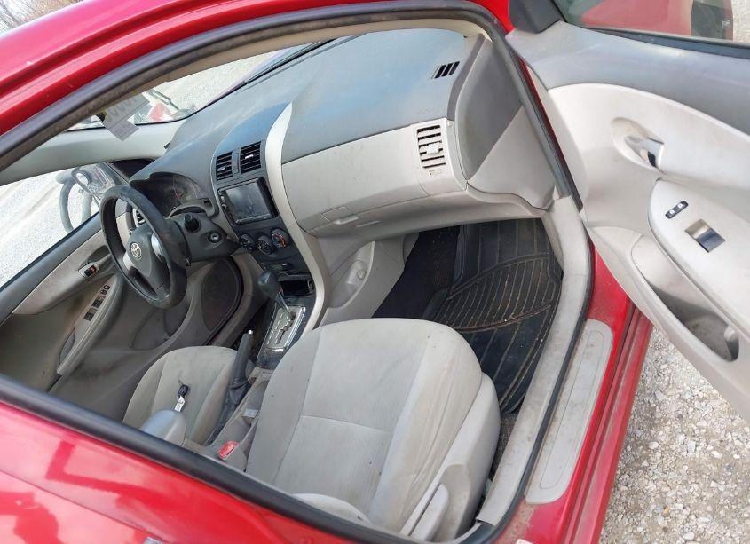 Photo 5 of 2010 Toyota Corolla LE (VIN 2T1BU4EE3AC374697)