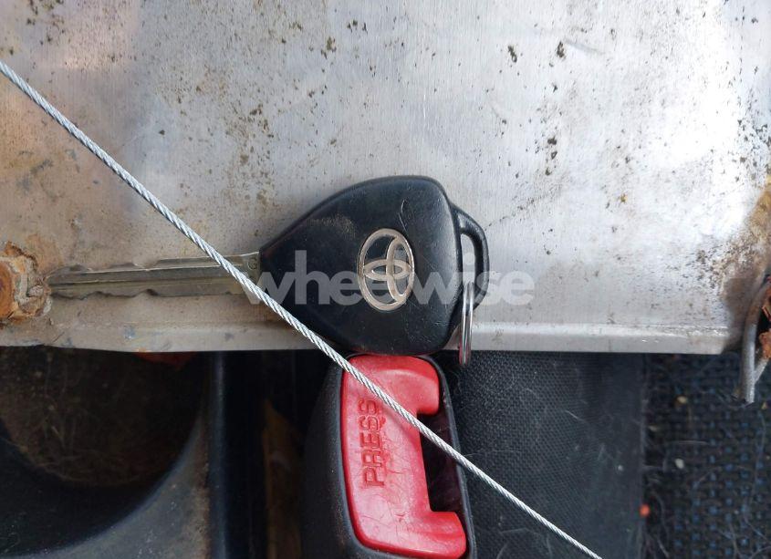 Photo 11 of 2010 Toyota Corolla S (VIN 2T1BU4EE3AC474766)