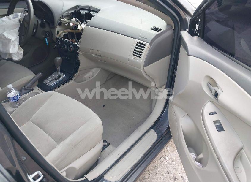 Photo 5 of 2010 Toyota Corolla LE (VIN 2T1BU4EE3AC506227)