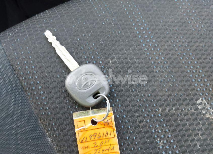 Photo 11 of 2011 Toyota Corolla S (VIN 2T1BU4EE3BC577252)