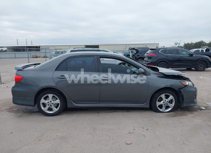 Photo 13 of 2011 Toyota Corolla S (VIN 2T1BU4EE3BC581270)