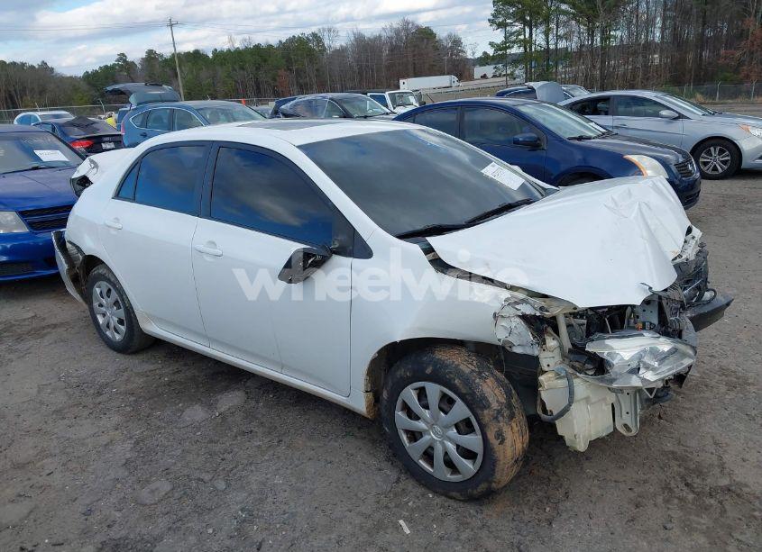 2011 Toyota Corolla LE (VIN 2T1BU4EE3BC581754) main photo