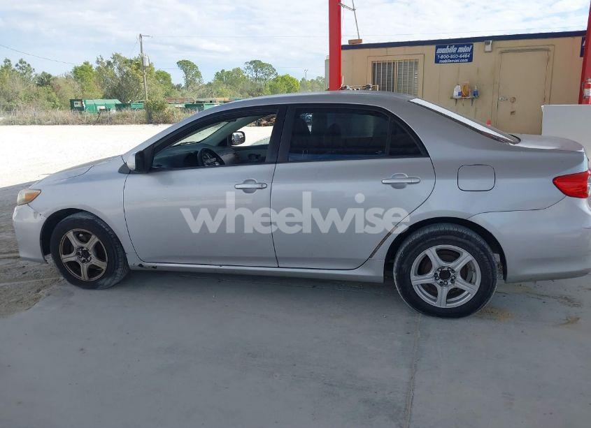 Photo 14 of 2011 Toyota Corolla LE (VIN 2T1BU4EE3BC582970)