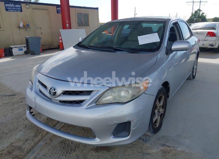 Photo 2 of 2011 Toyota Corolla LE (VIN 2T1BU4EE3BC582970)