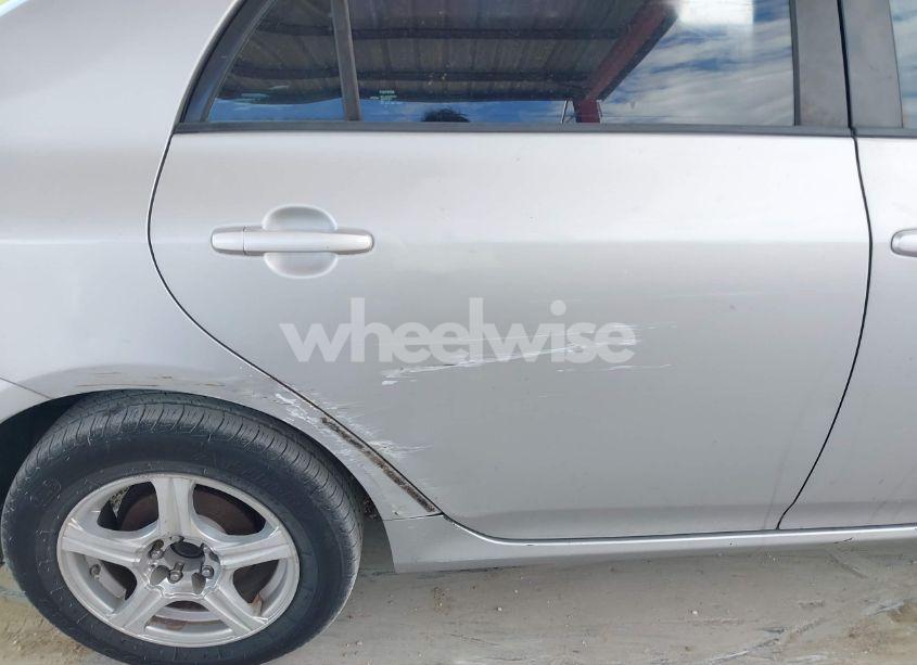 Photo 6 of 2011 Toyota Corolla LE (VIN 2T1BU4EE3BC582970)