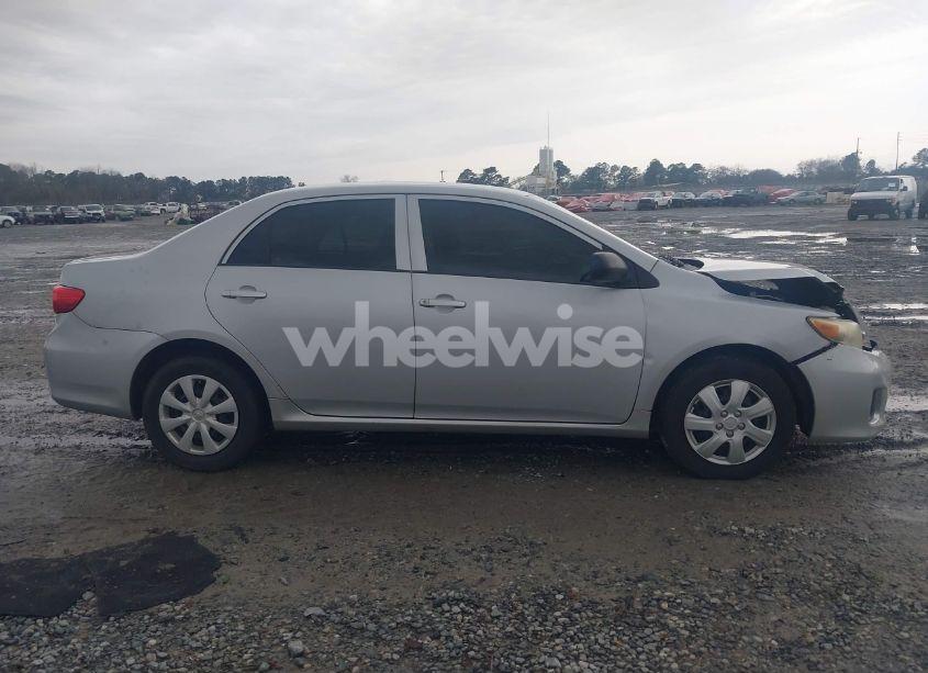 Photo 13 of 2011 Toyota Corolla N/A (VIN 2T1BU4EE3BC590793)