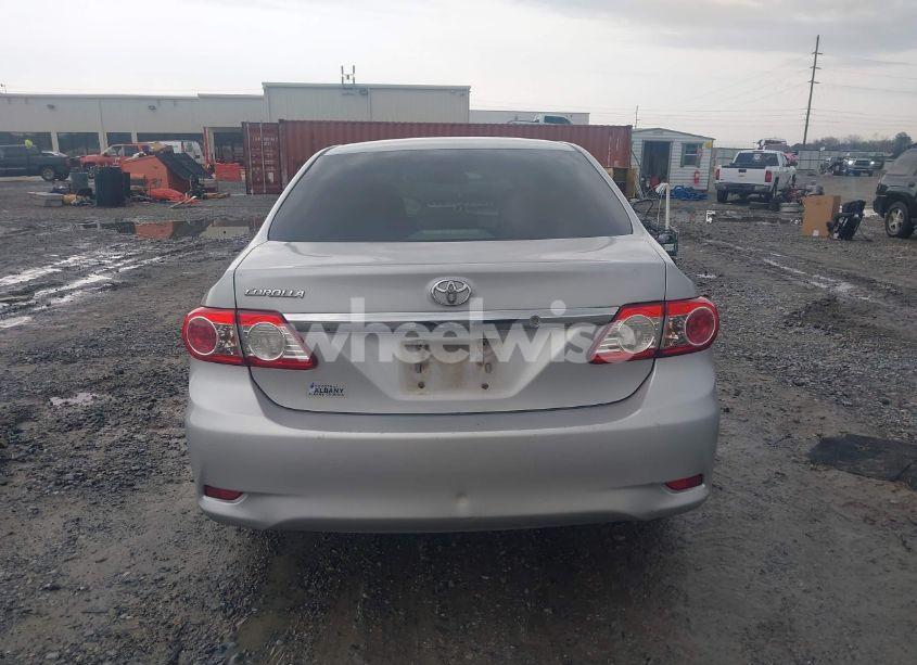 Photo 16 of 2011 Toyota Corolla N/A (VIN 2T1BU4EE3BC590793)