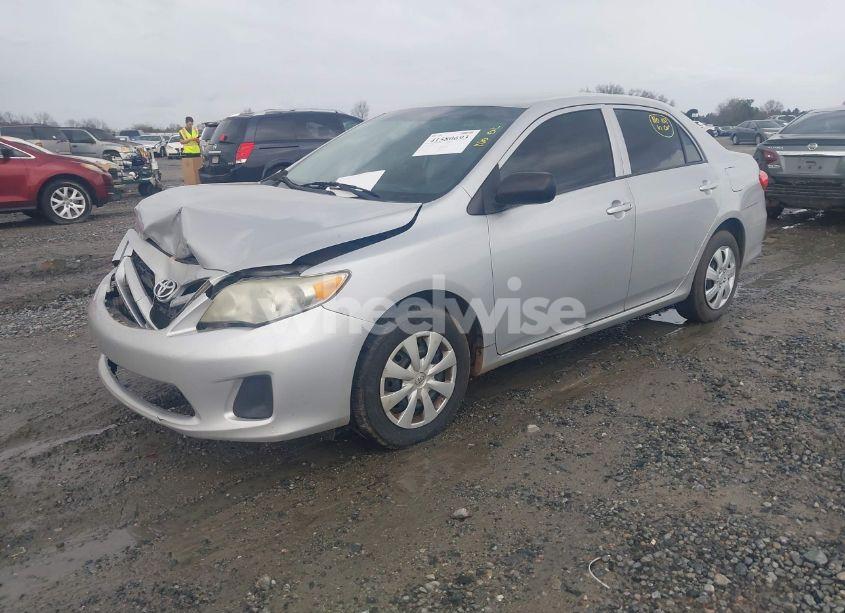 Photo 2 of 2011 Toyota Corolla N/A (VIN 2T1BU4EE3BC590793)