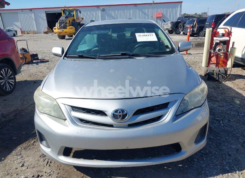 Photo 11 of 2011 Toyota Corolla LE (VIN 2T1BU4EE3BC599882)