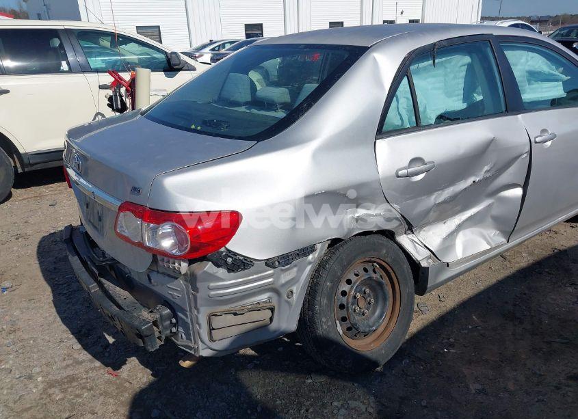 Photo 6 of 2011 Toyota Corolla LE (VIN 2T1BU4EE3BC599882)