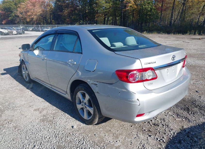 Photo 3 of 2011 Toyota Corolla LE (VIN 2T1BU4EE3BC635277)