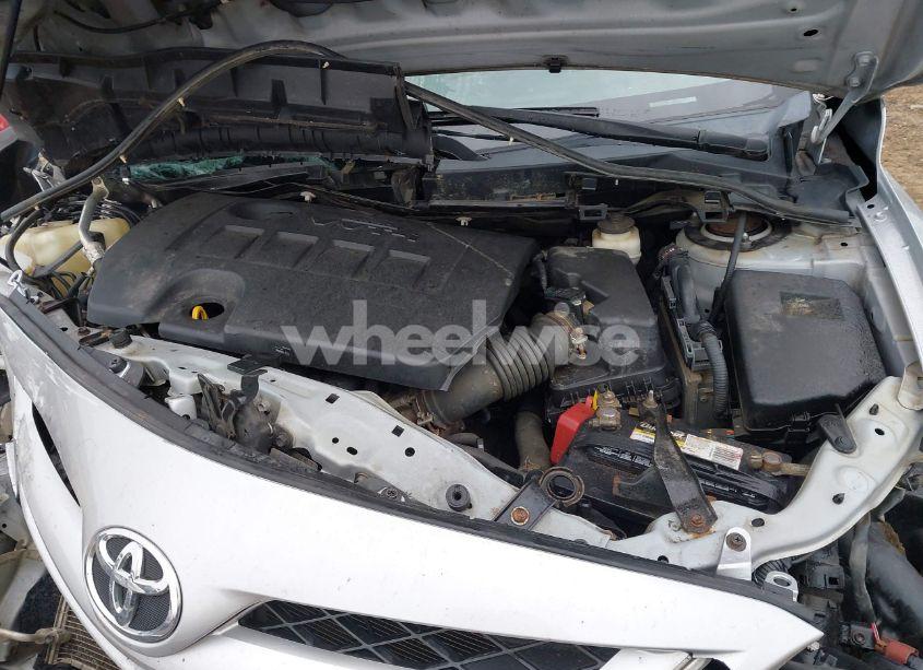 Photo 10 of 2011 Toyota Corolla S (VIN 2T1BU4EE3BC635778)