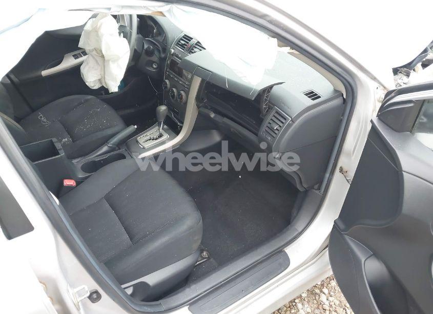 Photo 5 of 2011 Toyota Corolla S (VIN 2T1BU4EE3BC635778)